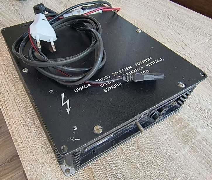 Zasilacz stabilizowany 12V oryginalny Radmor R‑2001Z