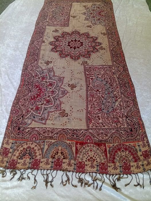 Pashmina oryginalny luksusowy długi szal z frędzlami