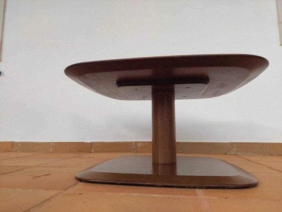 Mesa de Centro de Apoio Castanha