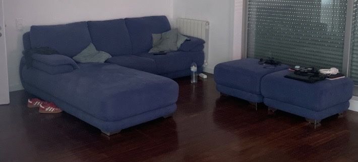 Sofa e bancos de apoio