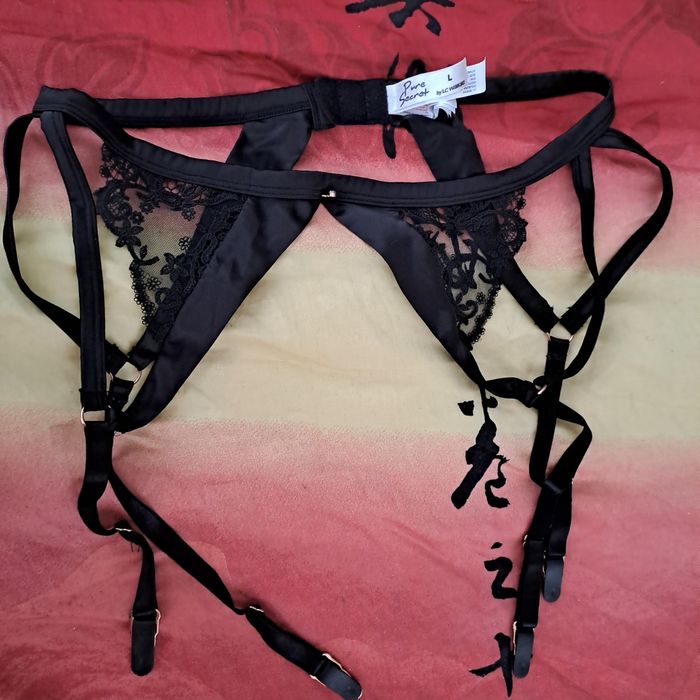 Пояс для чулків,труси,утягующа білизна