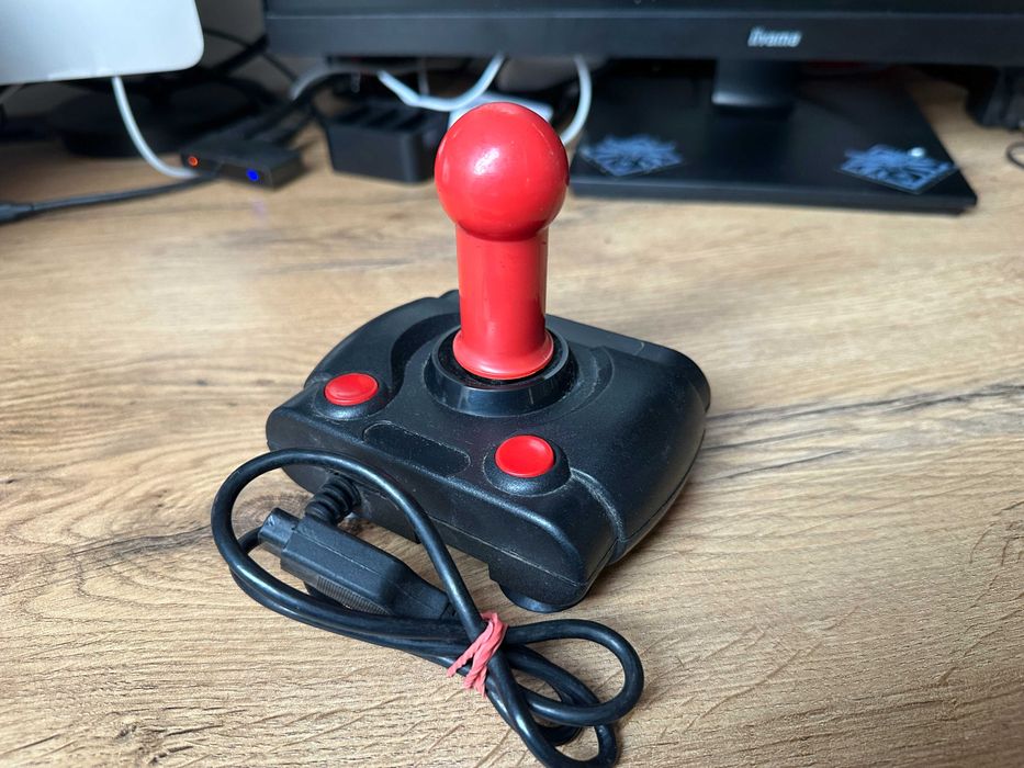 Joystick Atari (niesprawdzony)