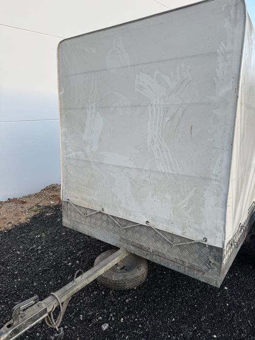 Reboque 2 eixos / 1,90m x 135m