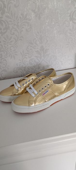 Buty trampki złote damskie Superga