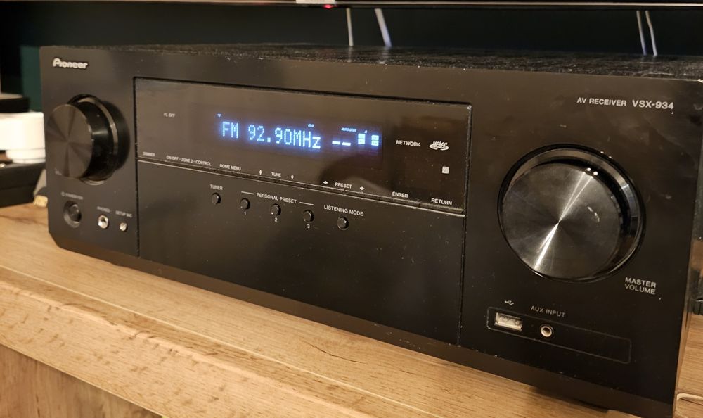 Amplituner Pioneer VSX-934 + Kolumny Pure Acoustics Nova 8
Stan: bardz