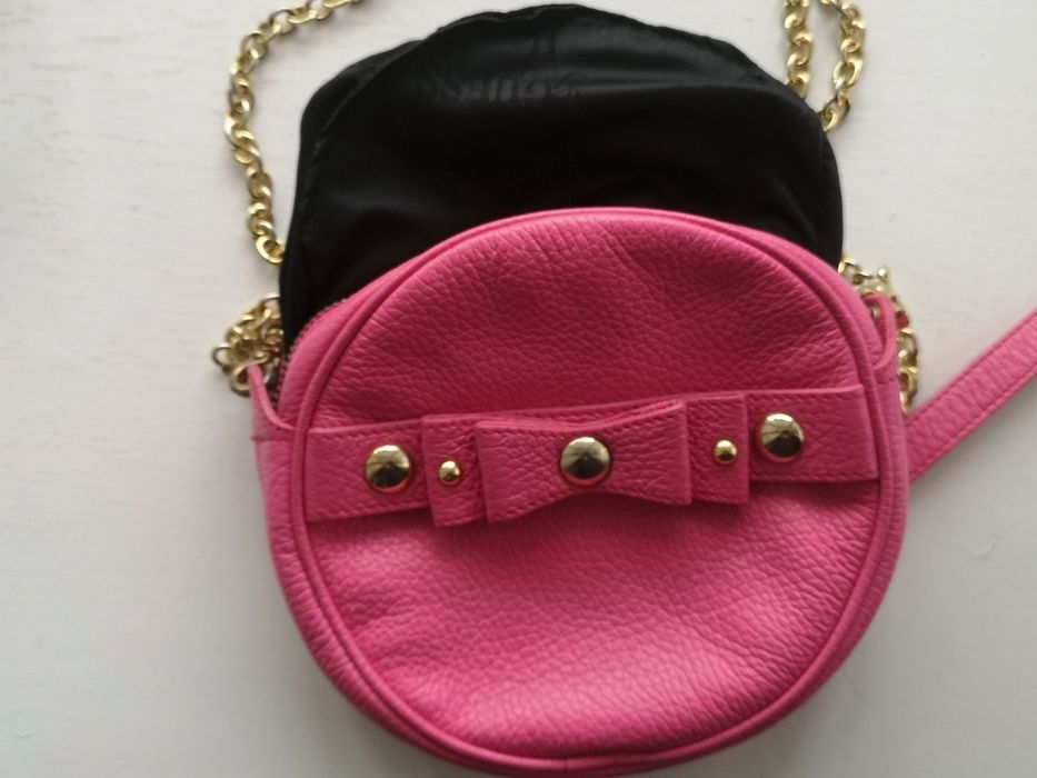 Шкіряна маленька сумка Guess