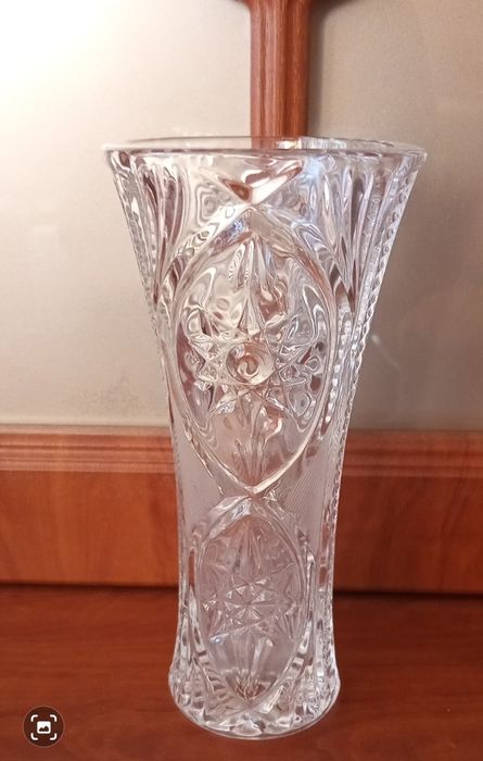 Ваза хрустальная.