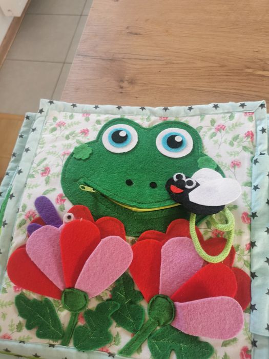 Książka sensoryczna materiałowa dla malucha HandMade 8 stron