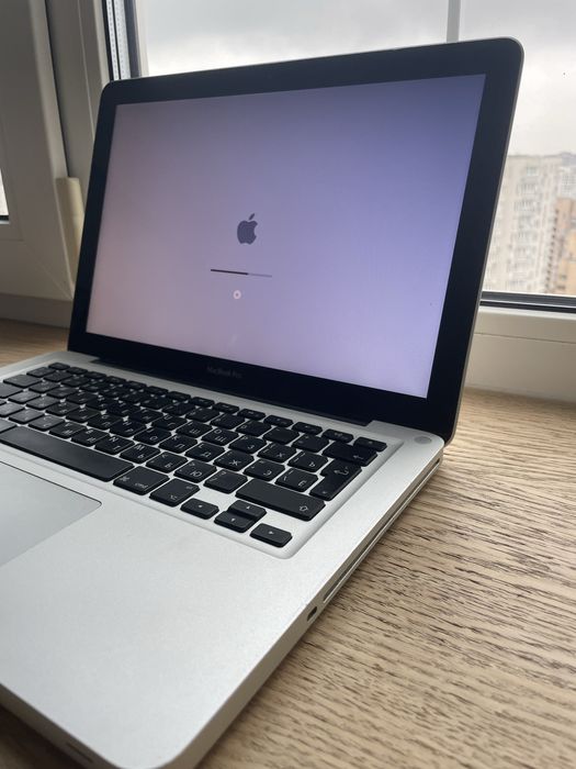 MacBook Pro mid 2010 робочий