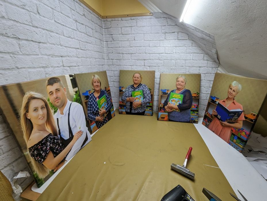 Фото друк 10х15, дизайн, випускні альбоми, картини, холст, полароїд, p