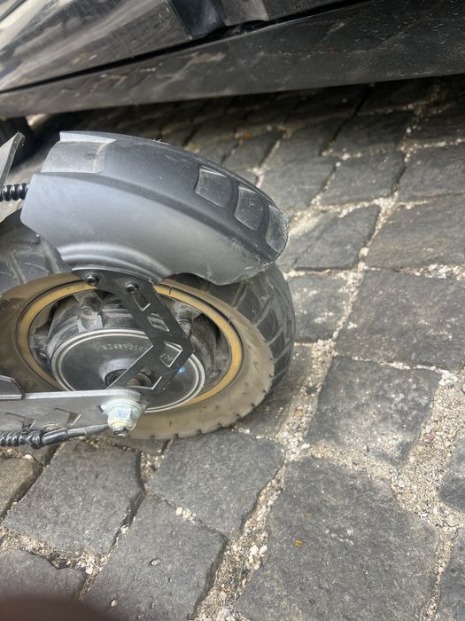 Trotineta IENYRID S1 usada