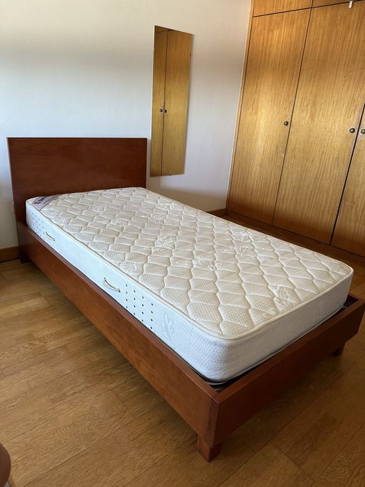 Cama 1x1,95 c/s colchao