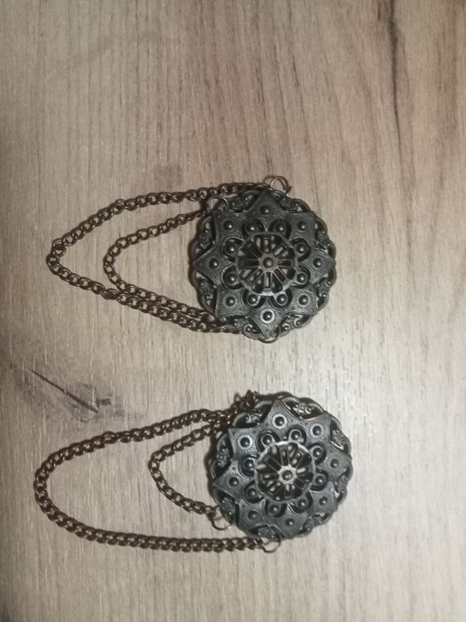 Ozdobne wisiorki na ubranie