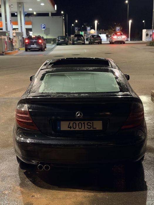 Mercedes-Benz C220 Sport Coupé 2001 – Preço fixo!