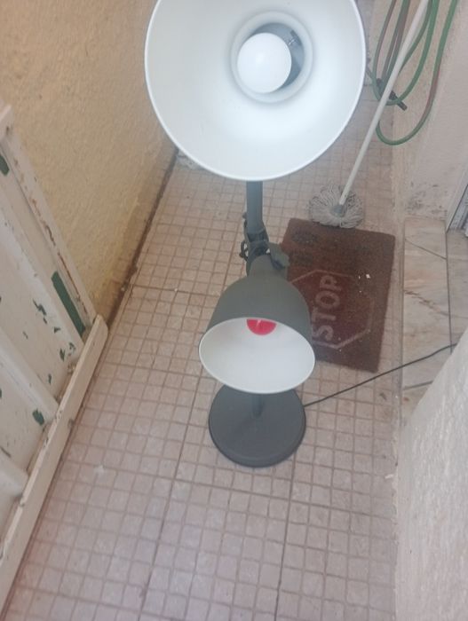 Candeeiro em ótimo estado