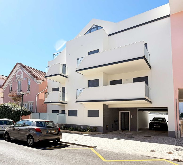 Arrenda-se T2 em Carcavelos (centro)