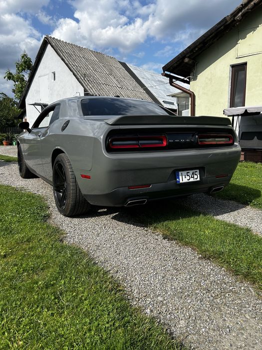 Sprzedam Dodge Challenger 3,6
