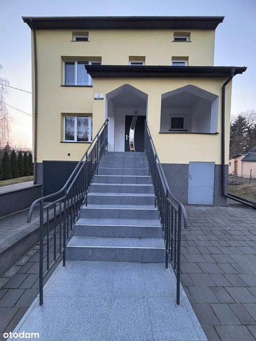 Dom piętrowy, wolnostojący o pow. 108,59m² na działce 464m2.