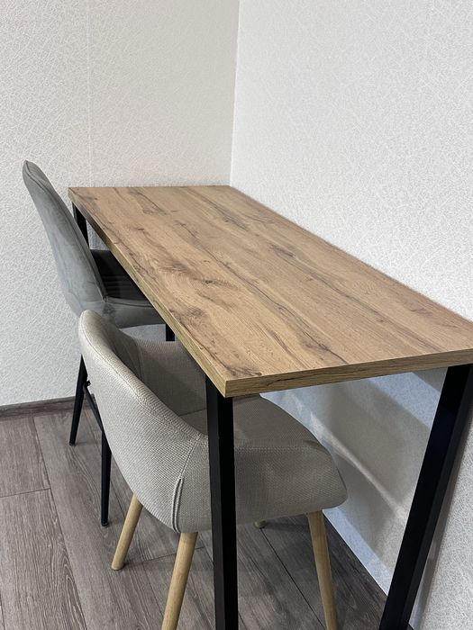 Продам стіл в чудовому стані