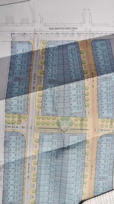 Lote Urbano 240m² em Zona Premium – Pinhal Novo (Rua Barcarrota)