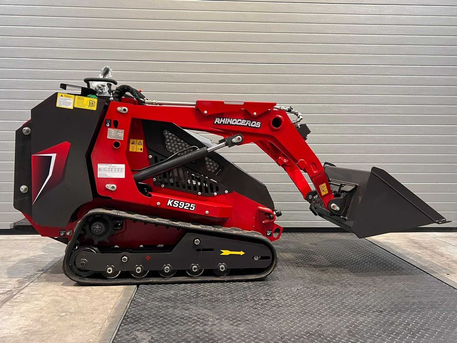 Mini Carregadora  RHINOCEROS KS925 Kubota