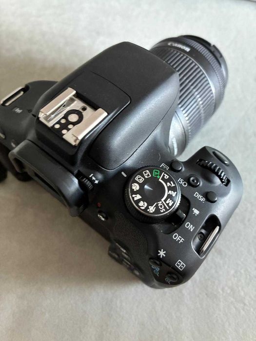 Canon 750D imaculada com lens 18-55mm e extras