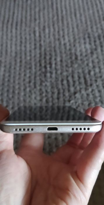 СРОЧНО Xiaomi Redmi 5 plus 3/32