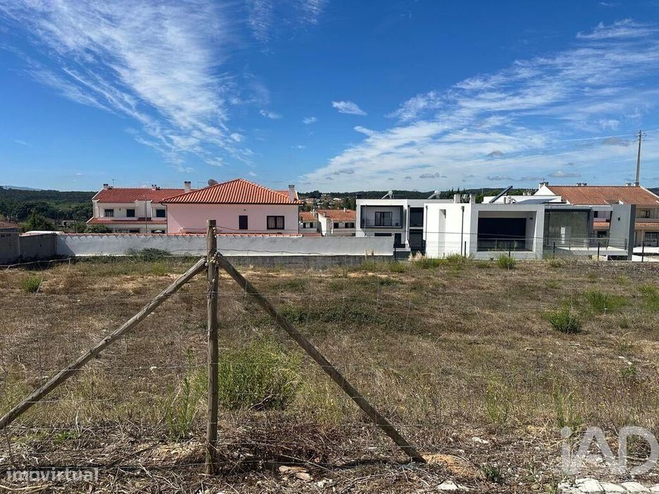 Terreno em Rio Maior de 240,00 m2