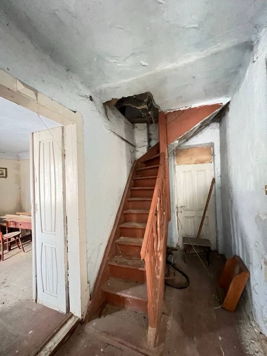 Будинок з ділянкою 15 соток біля Львова