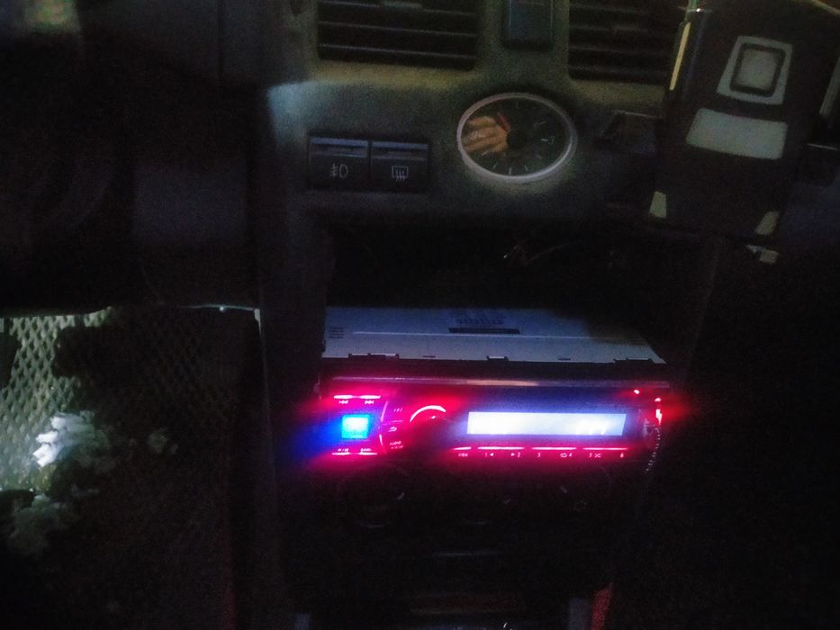 Автомагнитола Alpine CDЕ-131R магнитола с блютузом