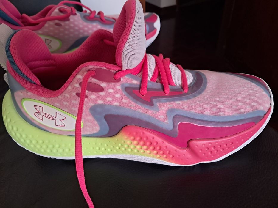 Ténis novos under armour