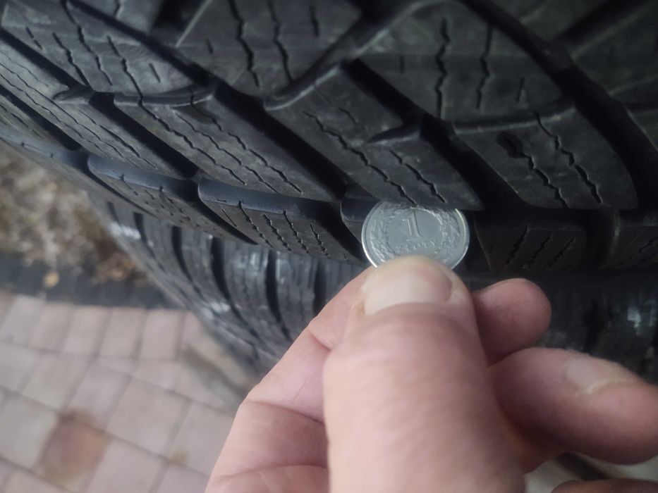 Opony zimowe 215/60/R17