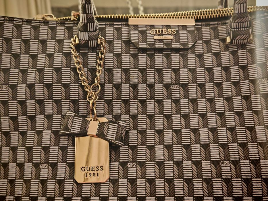 Torebka Guess Shopper