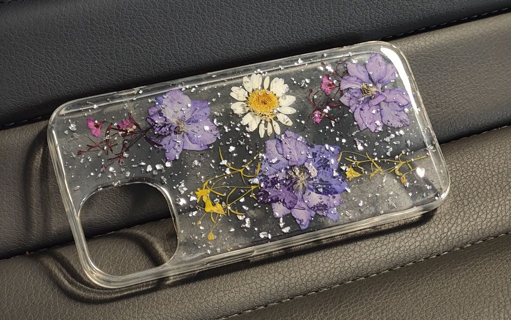 Чохол на iPhone 13