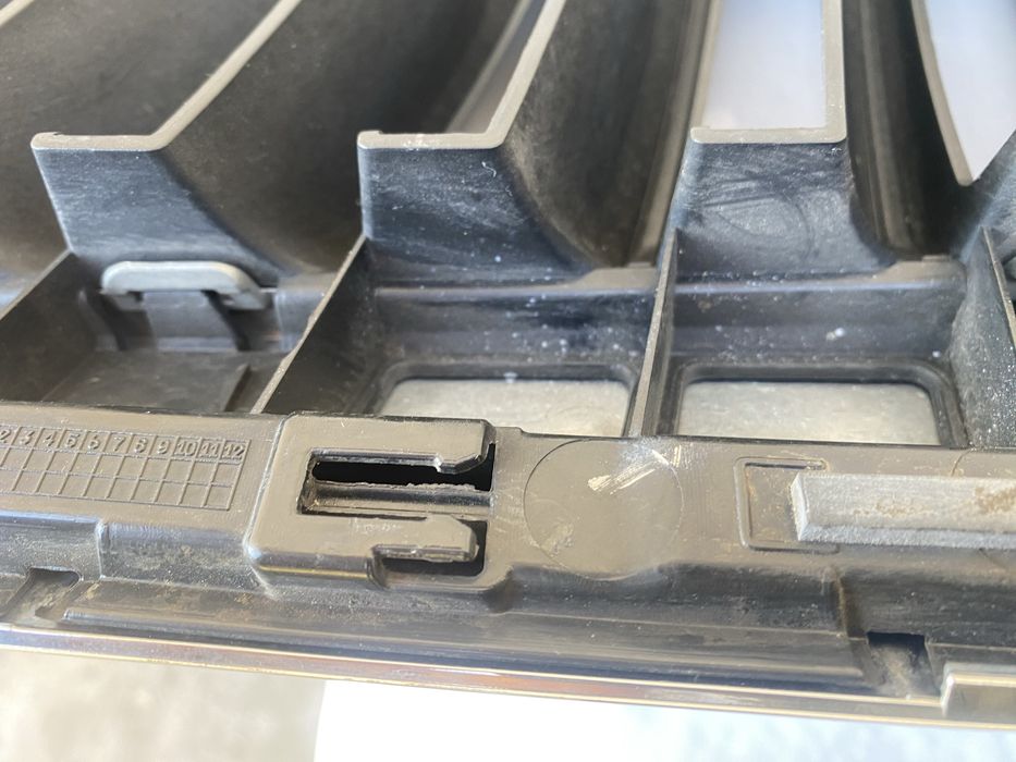 Решітка шкода октавія А5 рест