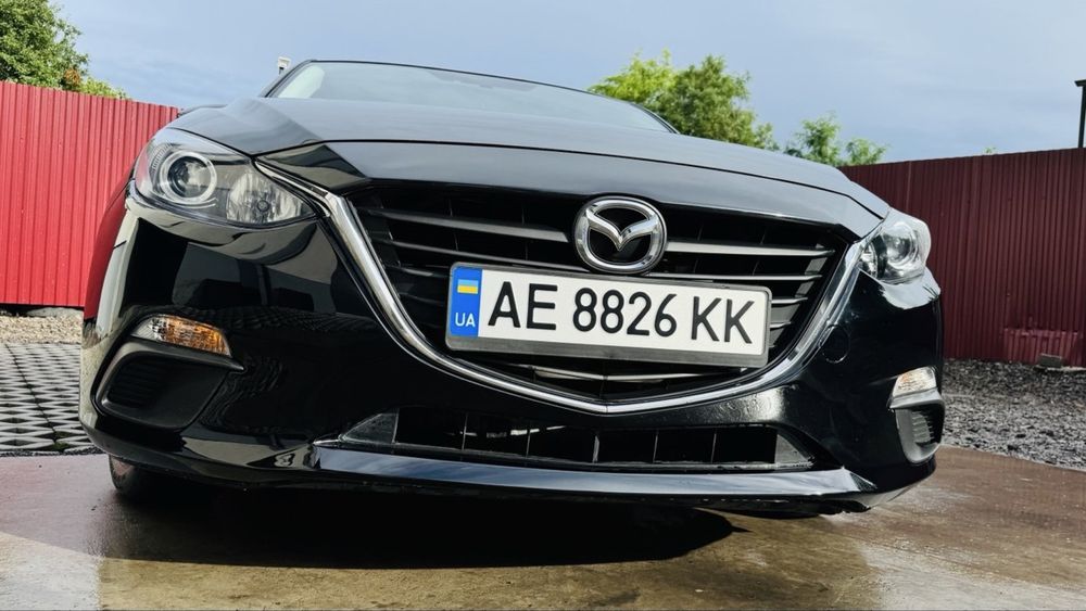 Mazda 3 2015.
