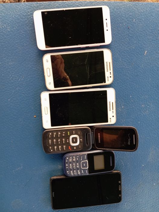 Телефон на запчастини