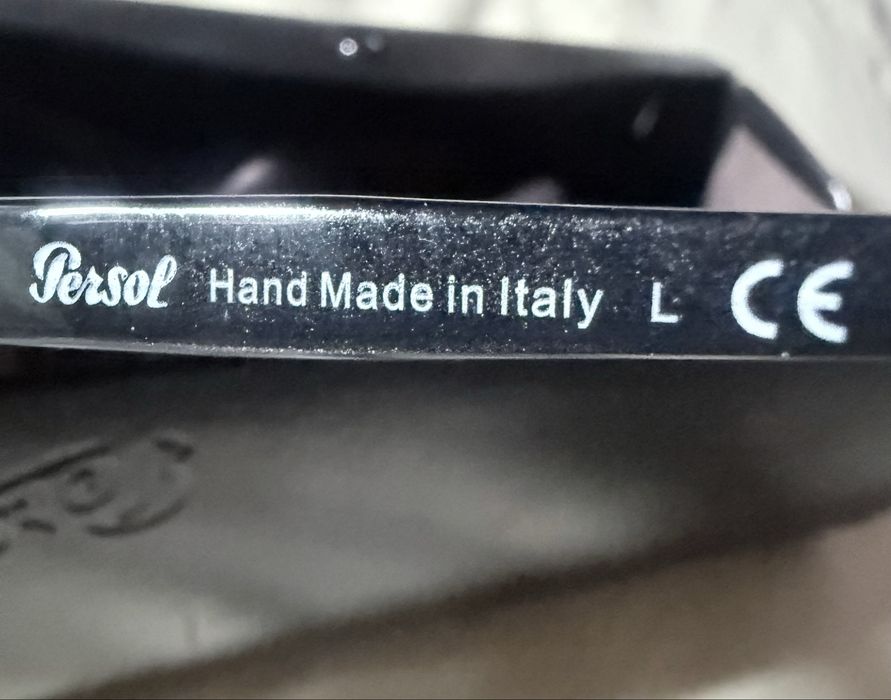 Oculos de Sol Persol como novos.