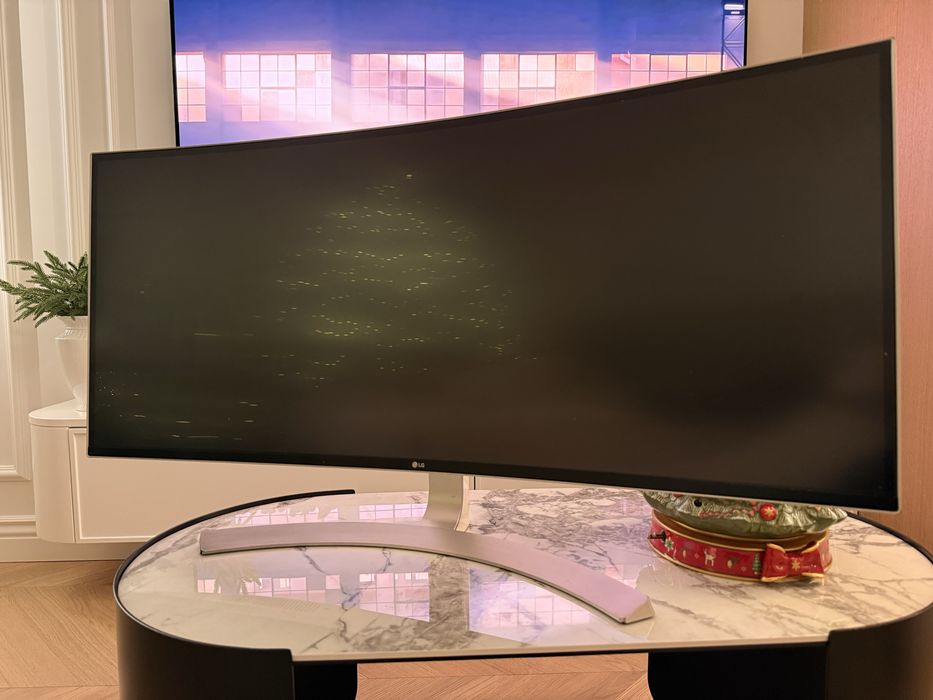 Monitor LG Curved 38UC99-W super stan