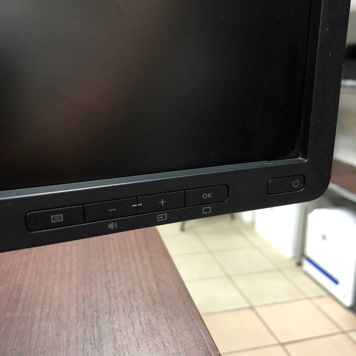 Monitor 22" HP E221c DP/ VGA / 2x USB / Audio 1920x1080p IPS Klasa B