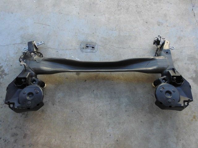 Eixo de trás Peugeot 308 II SW  braços suspensão manga de eixo
