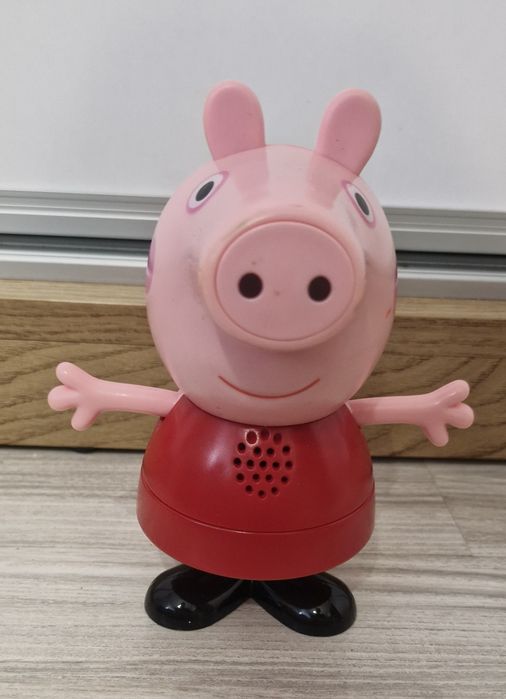 Figurka świnka peppa interaktywna