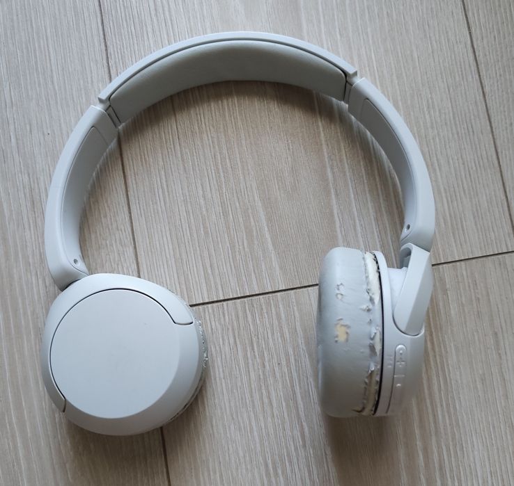 Słuchawki nauszne marki Sony WH-CH520