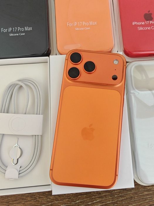 iPhone 17 Pro Max 6.9" 256GB  Laranja Seminovo  S/Face ID Aceito Retomas