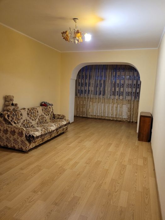 Продам 2 км.кв.вул.Галицька(АТБ), новобудова,не вуглова,світла,тепла