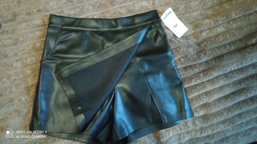 Коженая юбка-шорты
