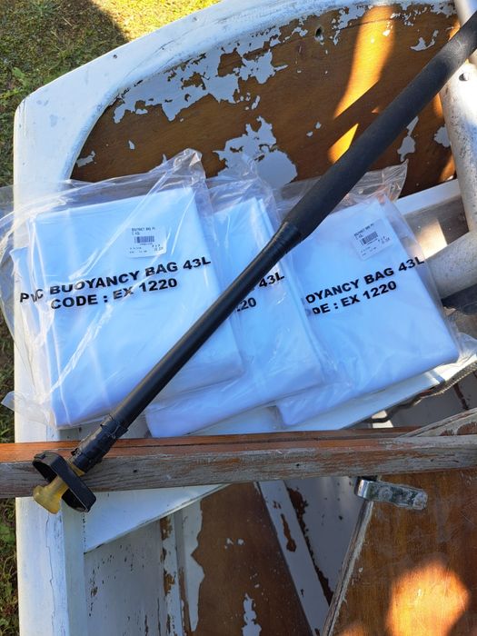 Barco à vela Optimist