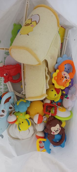 Відам даром ходунки дитячі іграшки і дрова