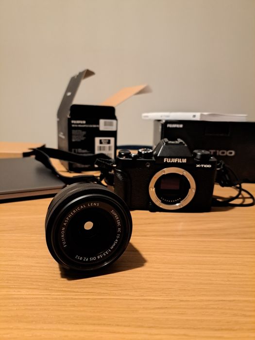 Fujifilm X-T100 + Lente FUJINON XC 15-45mm F3.5-5.6 OIS PZ (Nova)