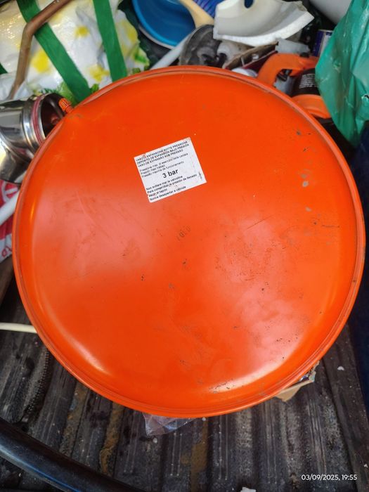 Vendo bomba circuladora e vaso de expansão em bom estado